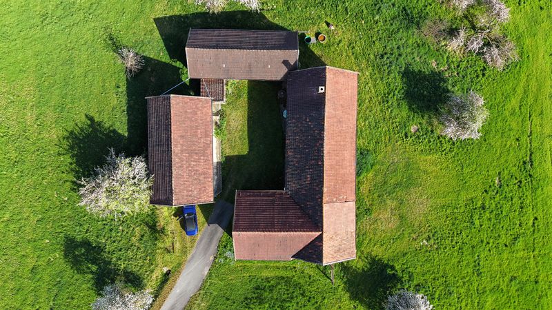 Seltene Gelegenheit! Alleinlage mit 10.000 m² arrondiertem Grundstück